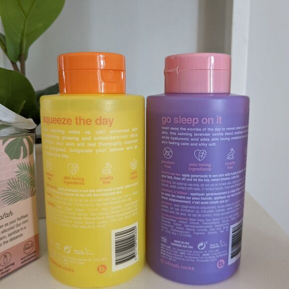 B. Fresh Shower Bundle Body Wash and Silicone Loofah - Picture 2 of 4